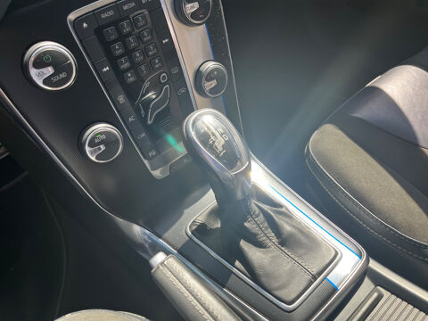 V40 T4 180 R-Design Powershift A 2013 occasion 71680 Cr&ecirc;ches-sur-Sa&ocirc;ne