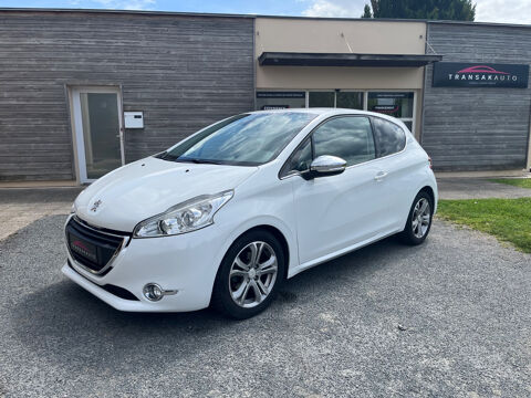 Peugeot 208 1.6 e-HDi 92ch FAP BVM5 Allure **Distrib
