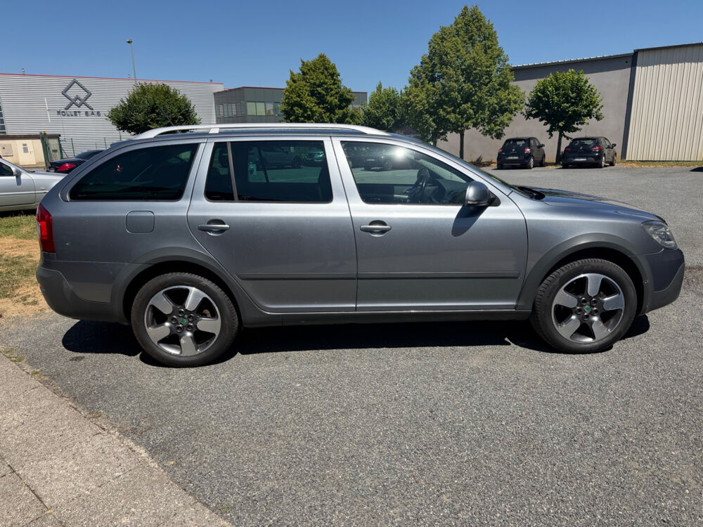 Octavia Combi 2.0 TDI 140 4x4 CR FAP Scout Plus 2012 occasion 71680 Cr&ecirc;ches-sur-Sa&ocirc;ne