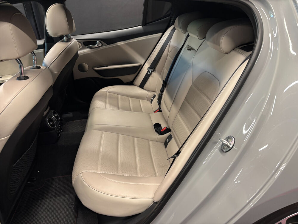 Stinger 3.3 T-GDi 366 ch ISG BVA8 4x4 GT 2018 occasion 78200 mantes la jolie