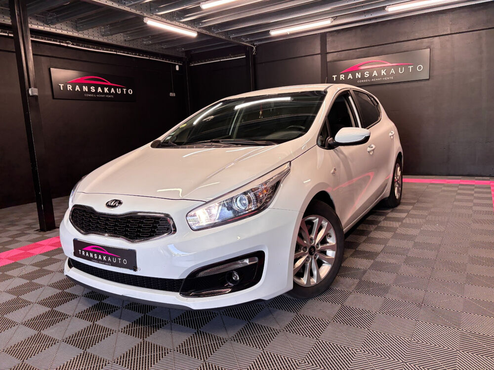 Ceed Cee'd 1.6 CRDi 136 ch ISG Active 2015 occasion 78200 mantes la jolie
