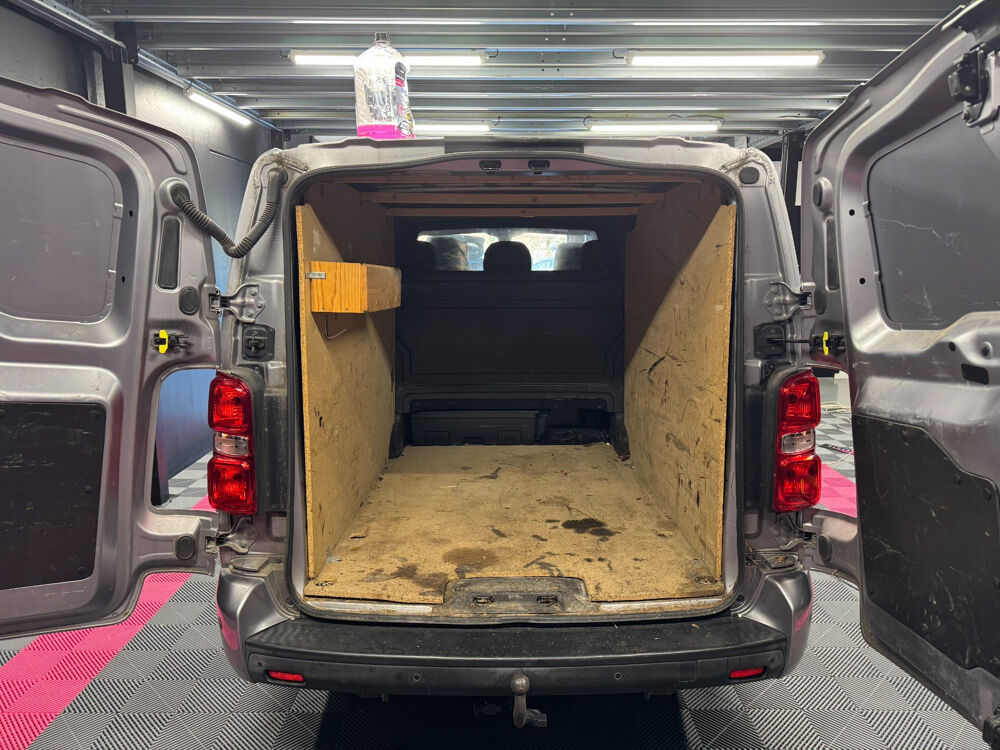 Expert EXPERT CA STANDARD BLUEHDI 150 S&S BVM6 FIXE PRO 2021 occasion 78200 mantes la jolie