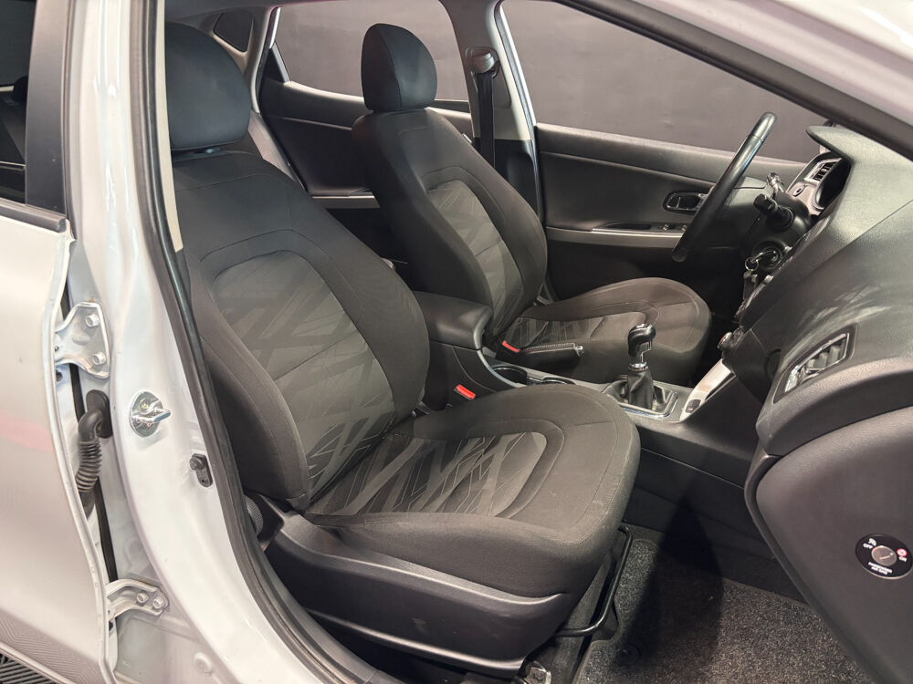 Ceed Cee'd 1.6 CRDi 136 ch ISG Active 2015 occasion 78200 mantes la jolie
