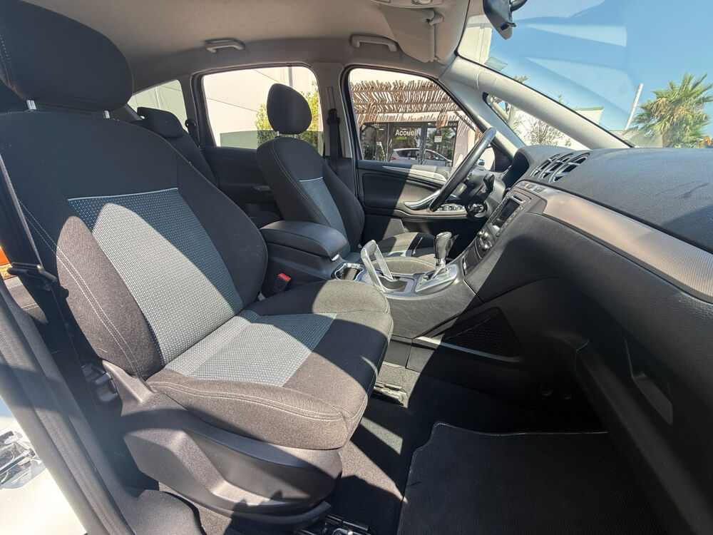 S-MAX 2.0 TDCi 140 FAP Titanium - 5 Pl Powershift A 2014 occasion 34430 SAINT JEAN DE VEDAS