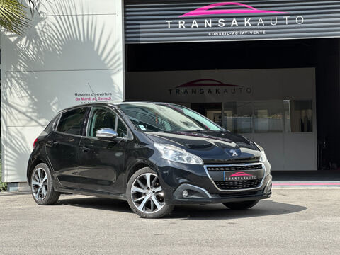 Peugeot 208 1.2 S&S BVM5 Féline 110 cv / 