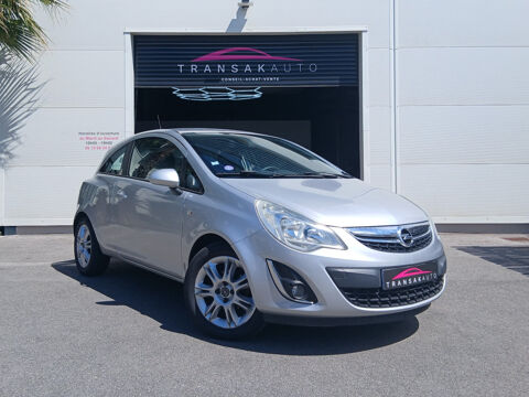Opel corsa 1.4L 100 ch COSMO