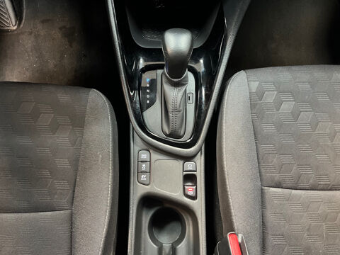 Yaris Hybride 116h Design 2024 occasion 06700 Saint Laurent du Var