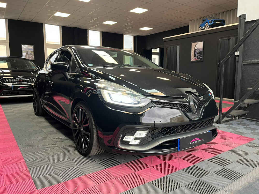 Clio IV 1.6 Turbo 220 Energy RS Trophy EDC 2017 occasion 06700 Saint Laurent du Var