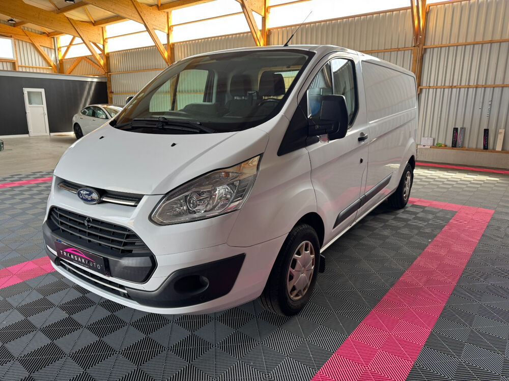 Transit Custom TRANSIT CUSTOM FOURGON 310 L2H1 2.0 TDCi 105 AMBIENTE 2017 occasion 56120 Les Forges de Lanou&eacute;e