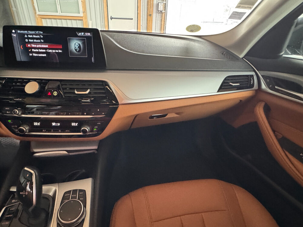 S&eacute;rie 5 520d 190 ch BVA8 Luxury 2017 occasion 56120 Les Forges de Lanou&eacute;e