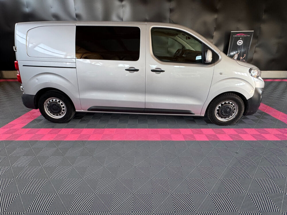 Expert EXPERT CA STANDARD BLUEHDI 150 S&S BVM6 FIXE PREMIUM 2017 occasion 56120 Les Forges de Lanou&eacute;e