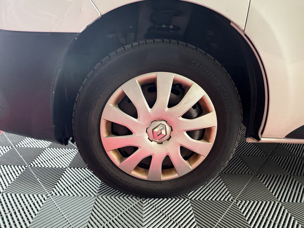 Trafic TRAFIC FGN L2H1 1300 KG DCI 120 E6 GRAND CONFORT 2018 occasion 56120 Les Forges de Lanou&eacute;e