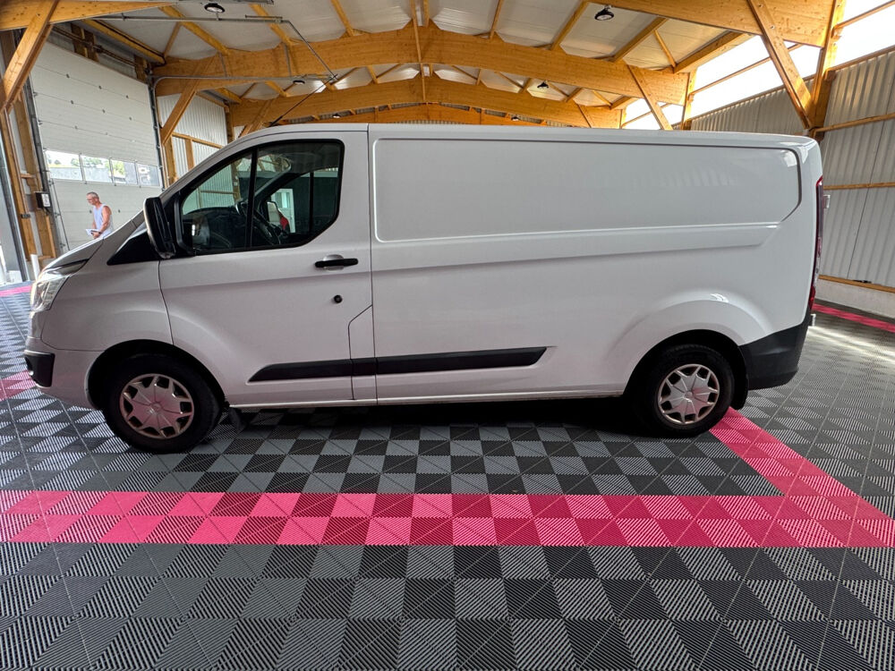 Transit Custom TRANSIT CUSTOM FOURGON 310 L2H1 2.0 TDCi 105 AMBIENTE 2017 occasion 56120 Les Forges de Lanou&eacute;e
