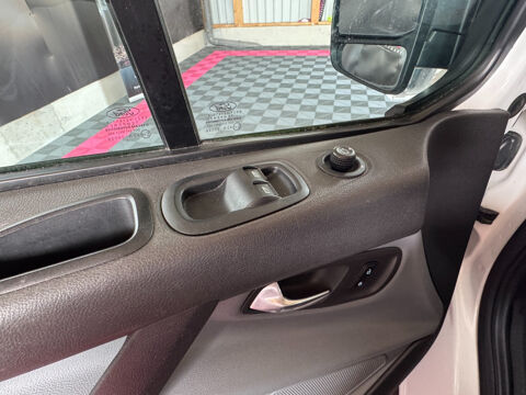 Transit Custom TRANSIT CUSTOM FOURGON 310 L2H1 2.0 TDCi 105 AMBIENTE 2017 occasion 56120 Les Forges de Lanou&eacute;e