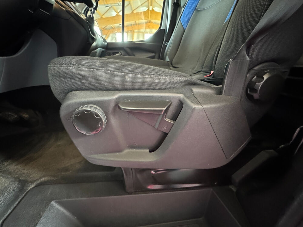 Transit Custom TRANSIT CUSTOM FOURGON 310 L2H1 2.0 TDCi 105 AMBIENTE 2017 occasion 56120 Les Forges de Lanou&eacute;e