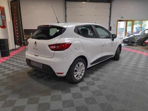 Clio IV CLIO SOCIETE DCI 90 ENERGY E6C AIR MEDIANAV 2018 occasion 35520 LA CHAPELLE-DES-FOUGERETZ