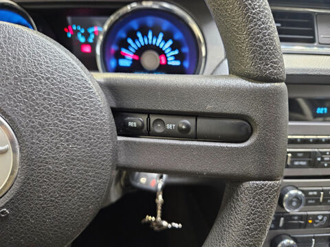 Mustang 3.7 L V6 305 CV USA 2010 occasion 35520 LA CHAPELLE-DES-FOUGERETZ
