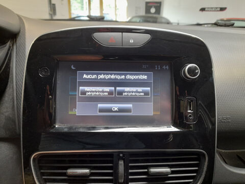 Clio IV CLIO SOCIETE DCI 90 ENERGY E6C AIR MEDIANAV 2018 occasion 35520 LA CHAPELLE-DES-FOUGERETZ