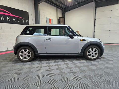 One Hatch 1.6i - 75 Pack Salt 2010 occasion 35520 LA CHAPELLE-DES-FOUGERETZ