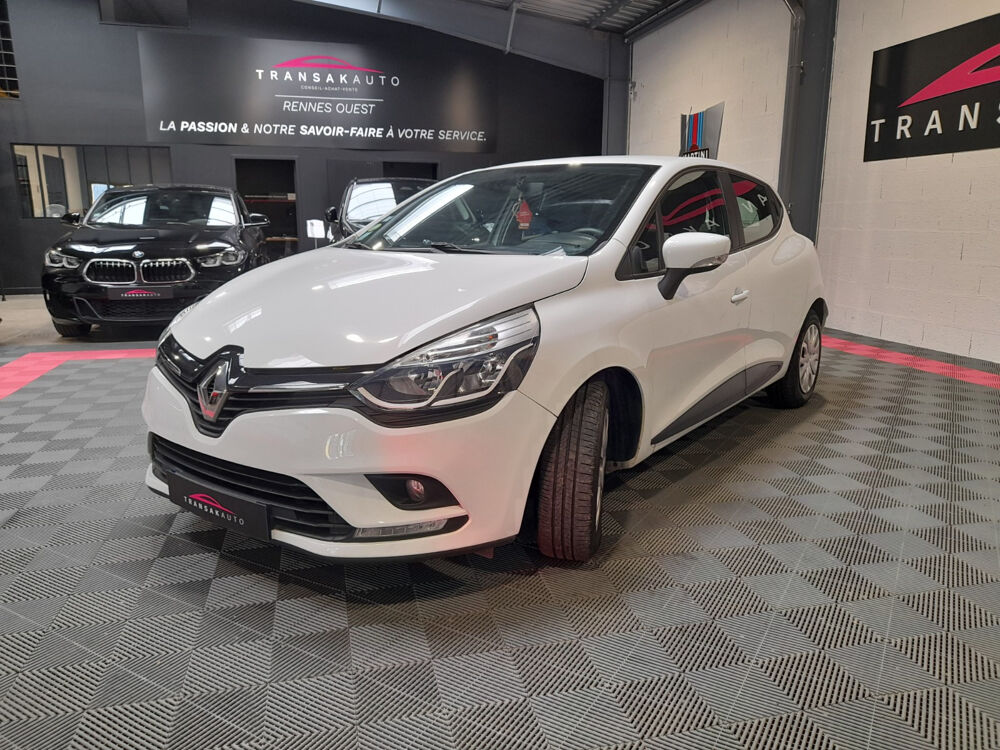 Clio IV CLIO SOCIETE DCI 90 ENERGY E6C AIR MEDIANAV 2018 occasion 35520 LA CHAPELLE-DES-FOUGERETZ