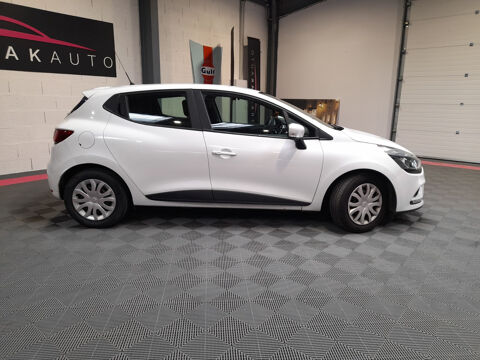 Clio IV CLIO SOCIETE DCI 90 ENERGY E6C AIR MEDIANAV 2018 occasion 35520 LA CHAPELLE-DES-FOUGERETZ
