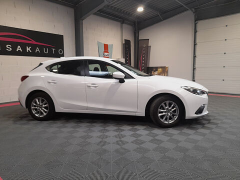 Mazda3 1.5L SKYACTIV-G 100ch Elegance 2016 occasion 35520 LA CHAPELLE-DES-FOUGERETZ