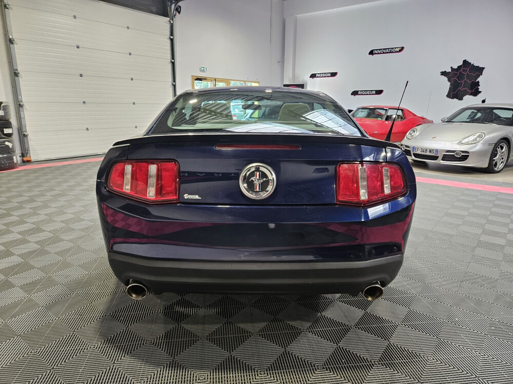 Mustang 3.7 L V6 305 CV USA 2010 occasion 35520 LA CHAPELLE-DES-FOUGERETZ
