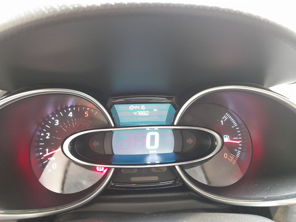 Clio IV CLIO SOCIETE DCI 90 ENERGY E6C AIR MEDIANAV 2018 occasion 35520 LA CHAPELLE-DES-FOUGERETZ