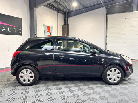 Corsa 1.2 - 85 ch Twinport 150&egrave;me Anniversaire 2012 occasion 35520 LA CHAPELLE-DES-FOUGERETZ