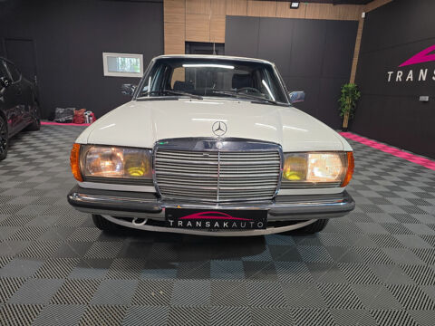 Divers 240 D 2.4 DIESEL 72 CH 1982 occasion 89100 SENS