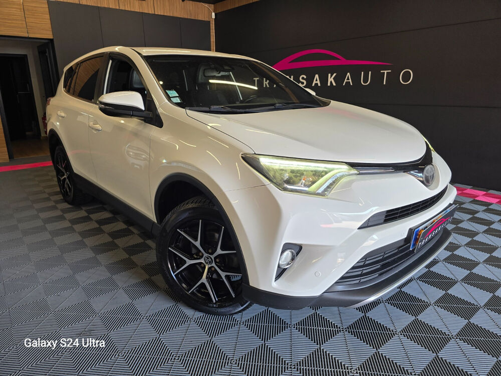 RAV 4 RAV4 143 D-4D 2WD Dynamic 2017 occasion 89100 SENS
