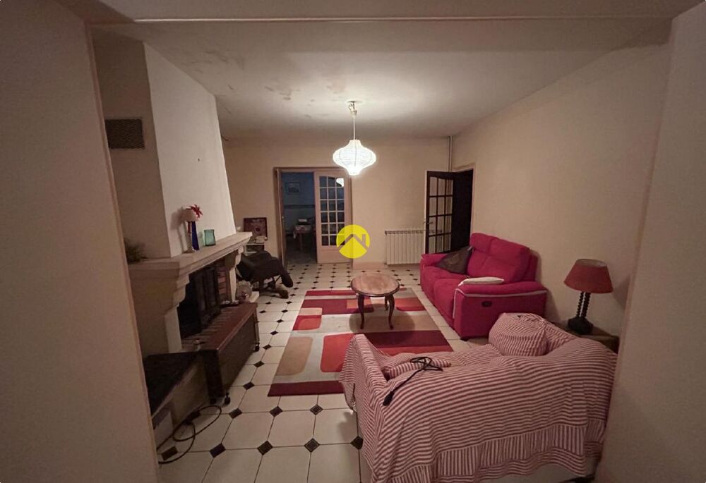 Vente Appartement IMMEUBLE + GARAGE attenant Montmarault