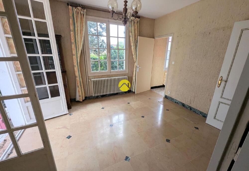 Maison 260m².7ch.Sous-sol.sur2400m²