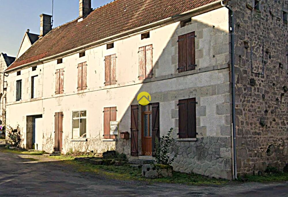 UN AUTHENTIQUE ENSEMBLE EN PIERRE A