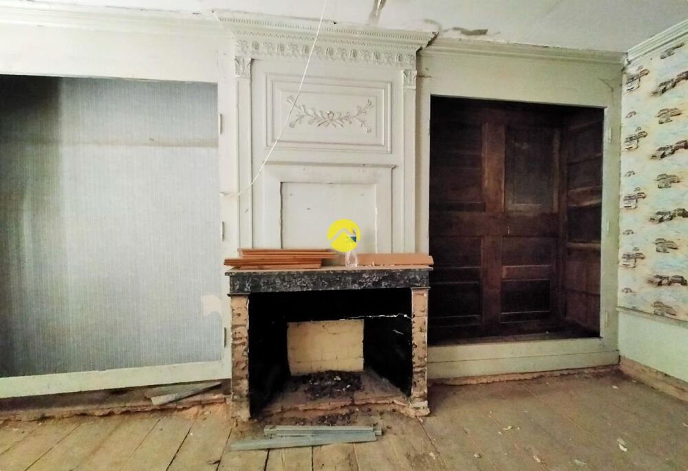 Vente Maison magasin avec  tour en  pierres Blet