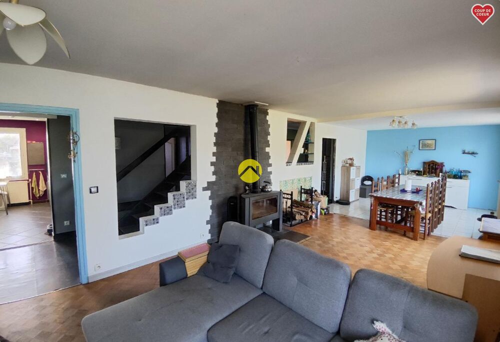 PAVILLON SUR SOUS-SOL T7 150 m²