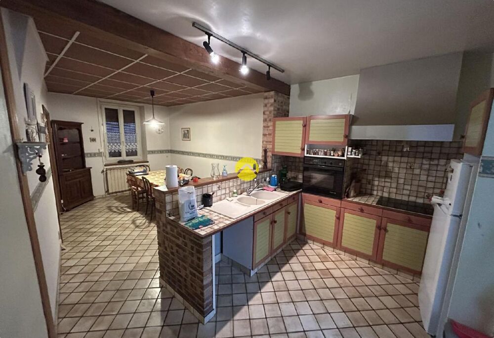 Vente Appartement IMMEUBLE + GARAGE attenant Montmarault