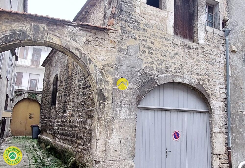MAISON ET DÉPENDANCES