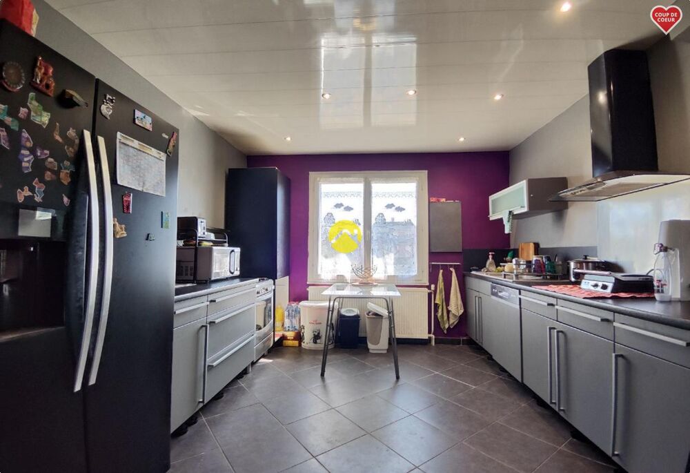 PAVILLON SUR SOUS-SOL T7 150 m²