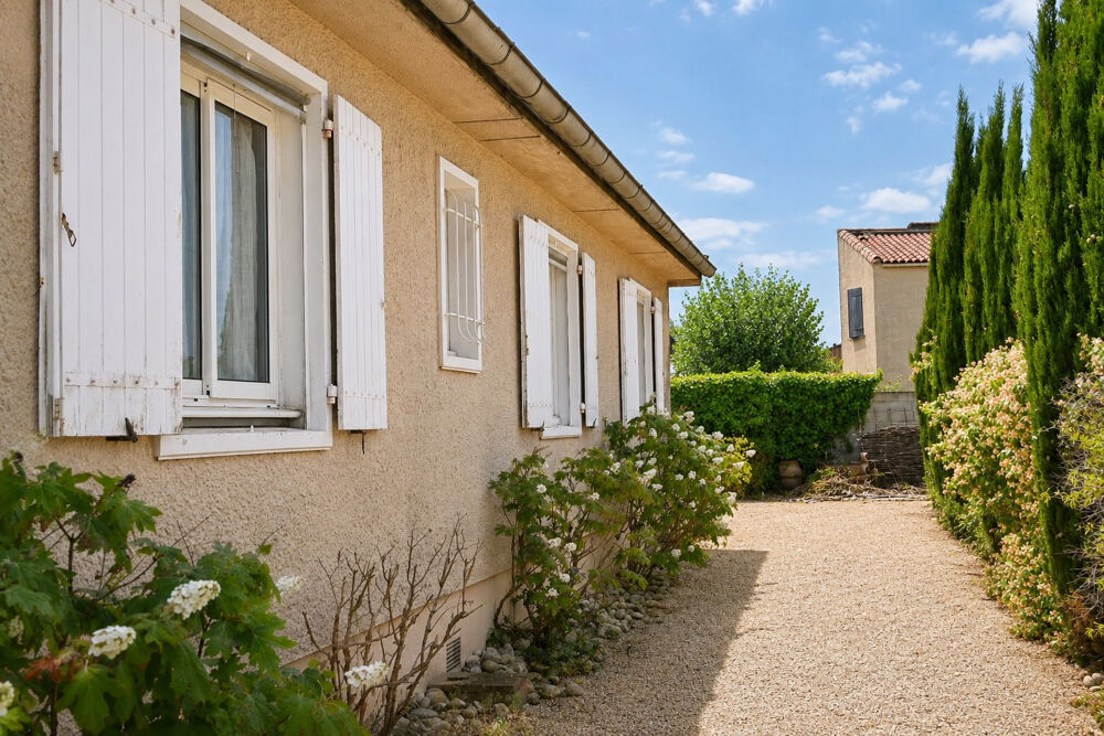 Vente Maison Maison de plain-pied à cinq minutes du centre-ville avec piscine Carcassonne