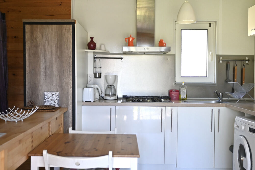 À VENDRE Ensemble immobilier avec forte rentabilité à Montolieu (village du livre)