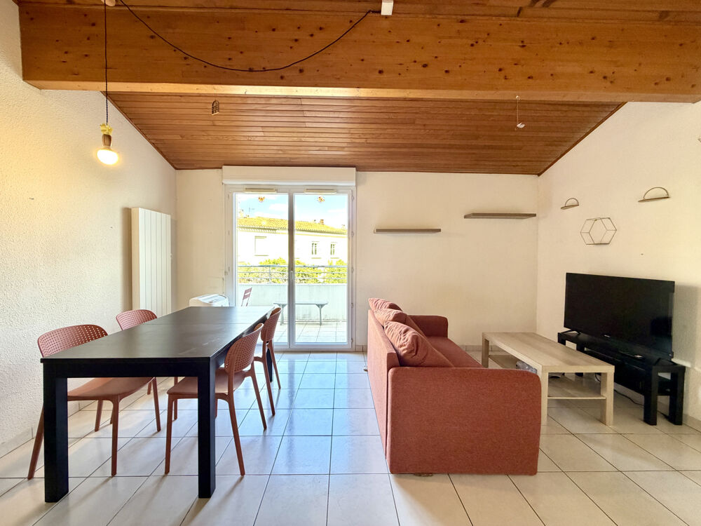 APPARTEMENT T3 MEUBLÉ AVEC TERRASSE ET DEUX PLACES DE PARKING