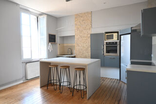  Appartement à louer 4 pièces 124 m²