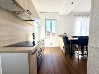  Appartement à louer 2 pièces 50 m²