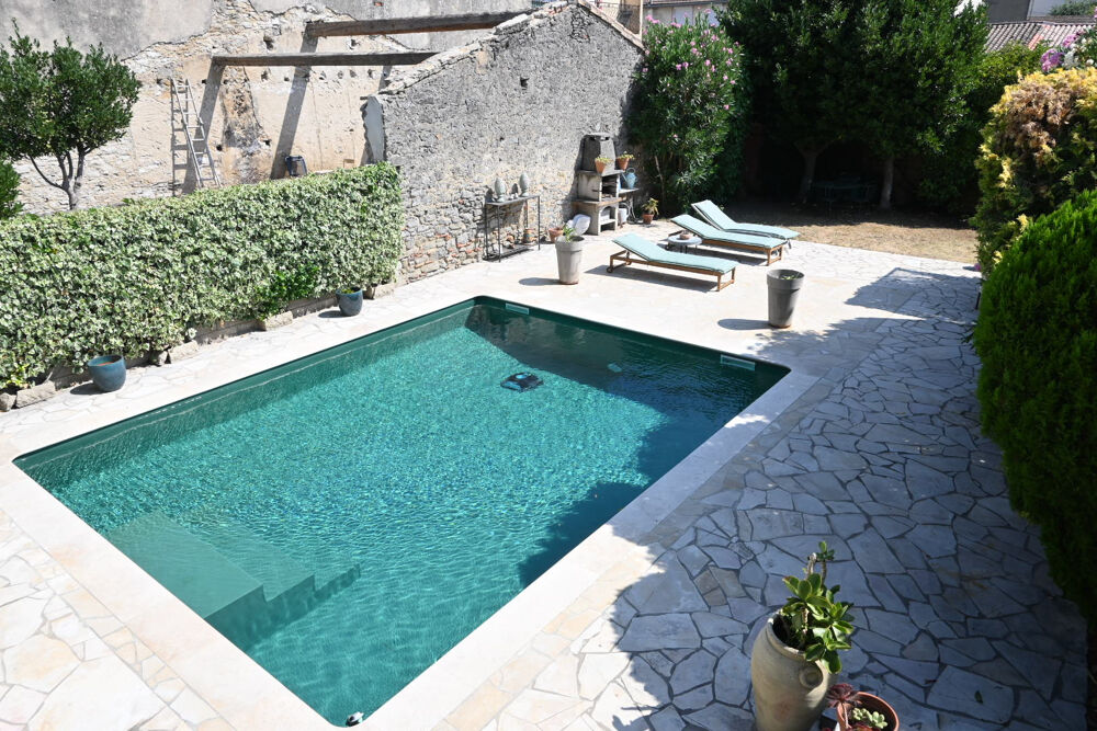 Maison de caractère avec piscine et doubles garages quartier Pasteur