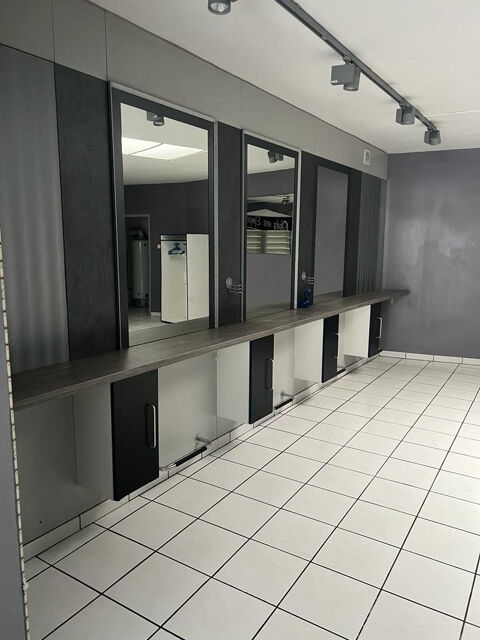 MURS COMMERCIAUX 98000 76290 Montivilliers