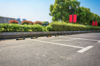  Parking / Garage  louer 10 m