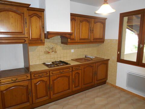  Maison � louer 4 pi�ces 77 m� Saint-magne-de-castillon