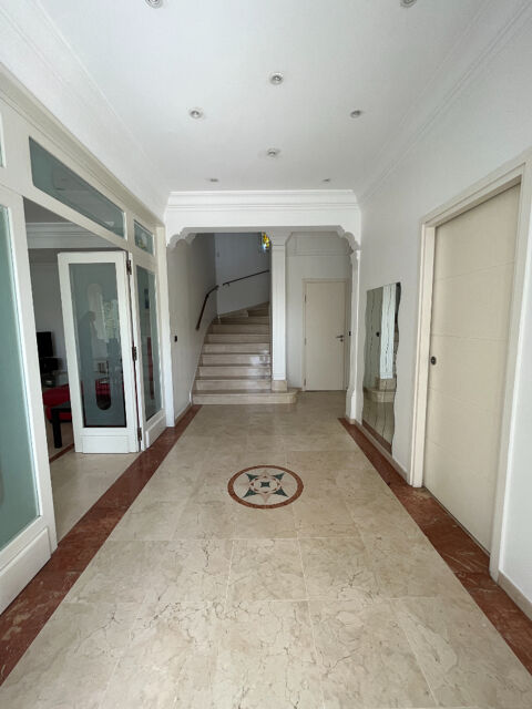  Maison � louer 9 pi�ces 292 m�