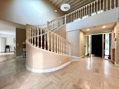  Maison � louer 10 pi�ces 318 m�